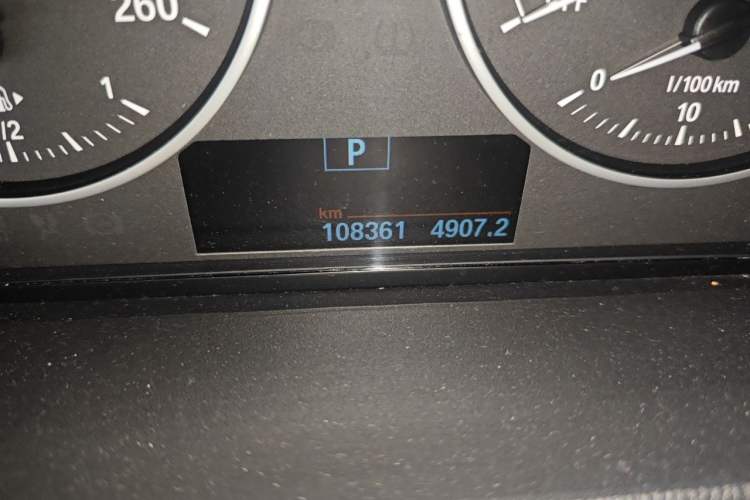 Used BMW X1 2018 sDrive18Li Fashion Model Odometer Close Up