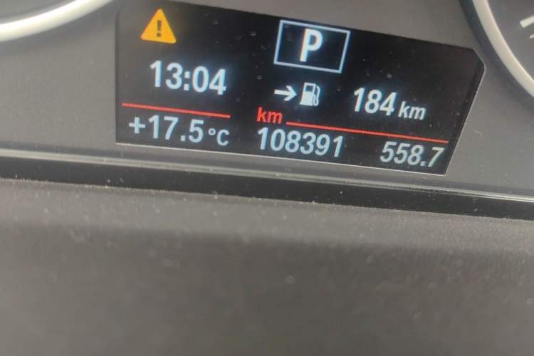 Used BMW X1 2018 sDrive18Li Fashion Model Odometer Close Up