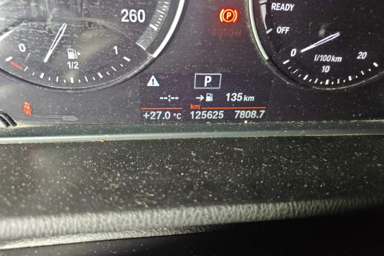 Used BMW X1 2018 sDrive18Li Luxury Model Odometer Close Up