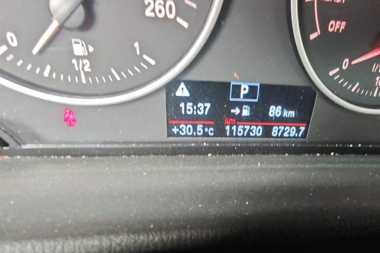 Used BMW X1 2018 sDrive18Li Luxury Model Odometer Close Up