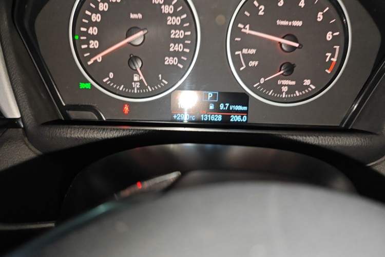 Used BMW X1 2018 sDrive20Li Leading Model Odometer Close Up