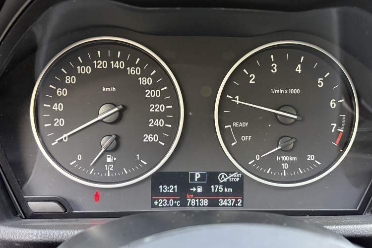 Used BMW X1 2018 sDrive18Li Fashion Model Odometer Close Up