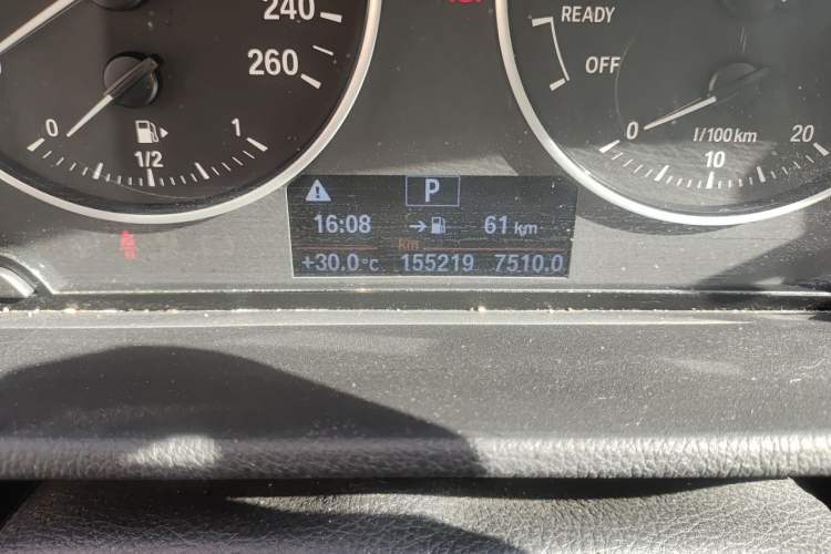 Used BMW X1 2018 sDrive18Li Luxury Model Odometer Close Up