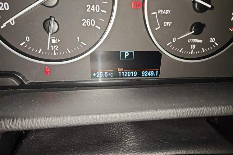 Used BMW X1 2018 xDrive20Li Luxury Edition Odometer Close Up