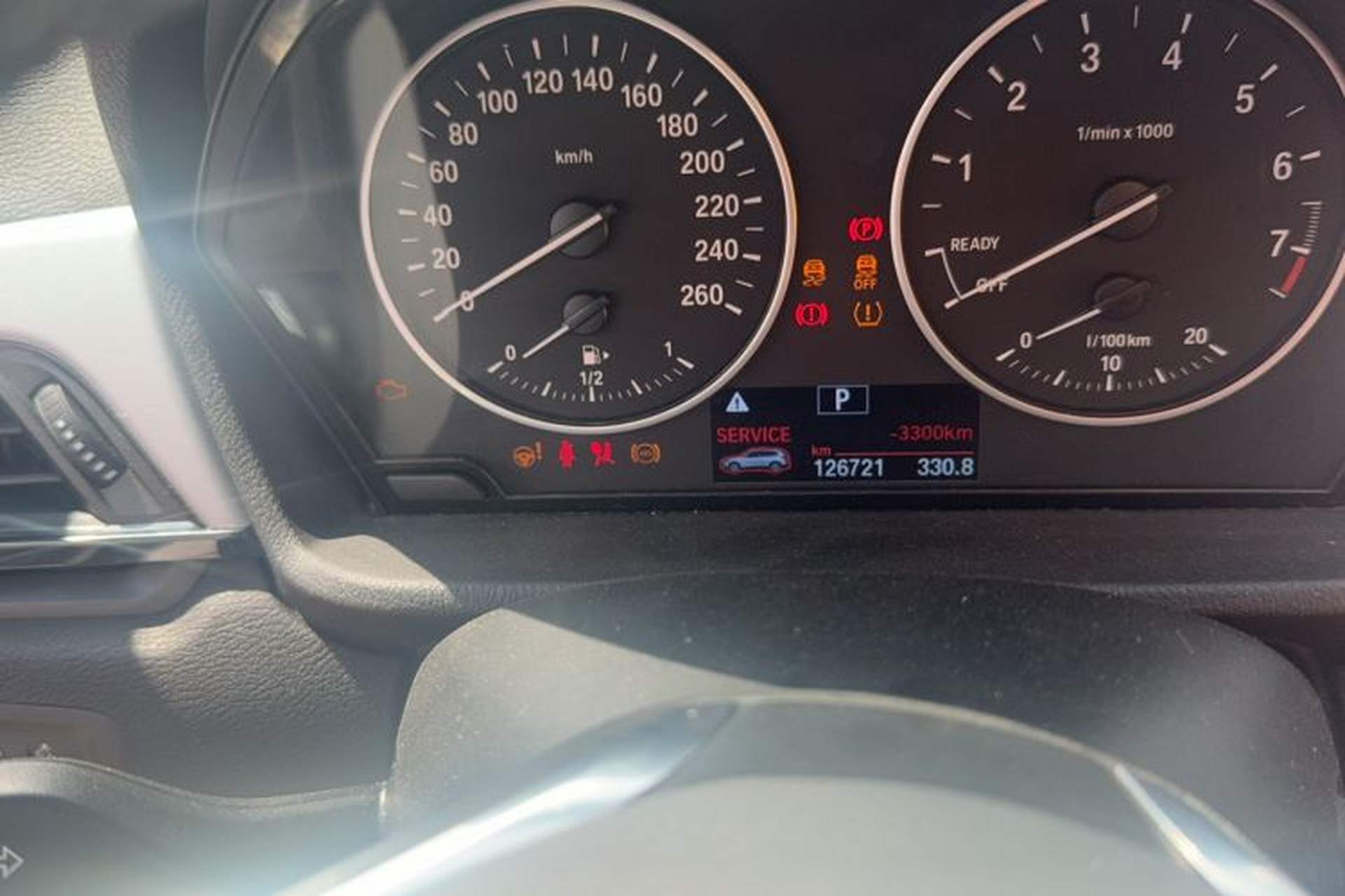 Used BMW X1 2018 sDrive18Li Fashion Model Odometer Close Up