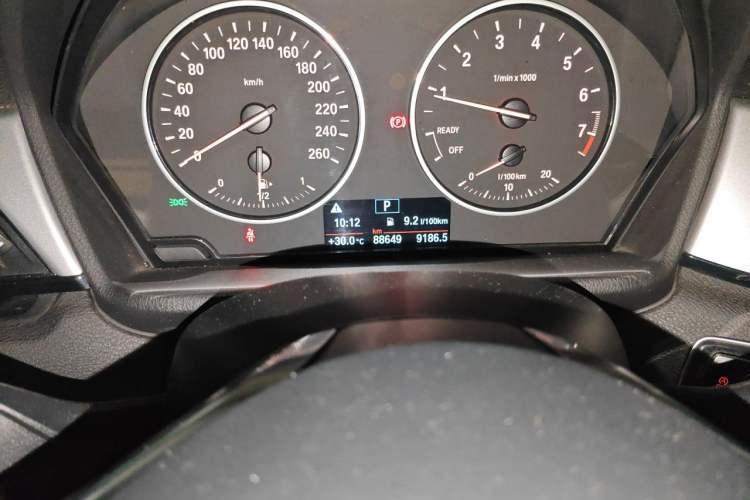 Used BMW X1 2018 sDrive18Li Fashion Model Odometer Close Up