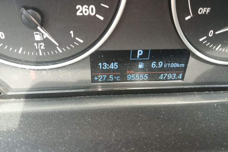 Used BMW X1 2018 sDrive18Li Luxury Model Odometer Close Up