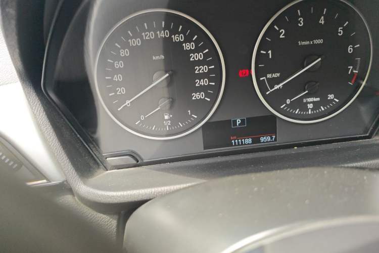 Used BMW X1 2018 sDrive20Li Leading Model Odometer Close Up