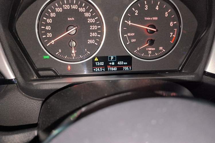 Used BMW X1 2018 sDrive18Li Fashion Model Odometer Close Up