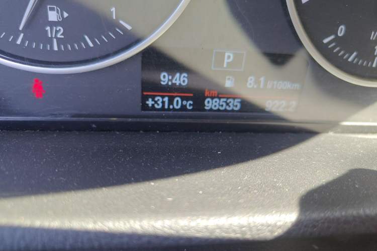 Used BMW X1 2018 sDrive18Li Fashion Model Odometer Close Up