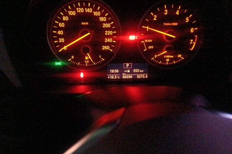 Used BMW X1 2018 sDrive20Li Leading Model Odometer Close Up