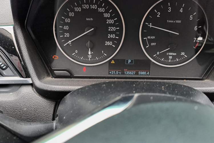 Used BMW X1 2018 sDrive18Li Luxury Model Odometer Close Up