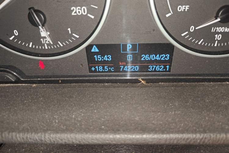 Used BMW X1 2018 xDrive20Li Luxury Edition Odometer Close Up