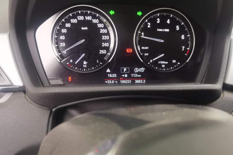 Used BMW X1 2018 sDrive20Li Leading Model Odometer Close Up