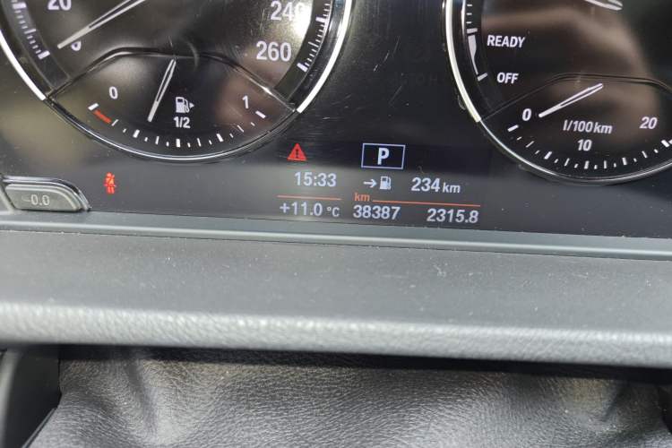 Used BMW X1 2018 sDrive18Li Fashion Model Odometer Close Up
