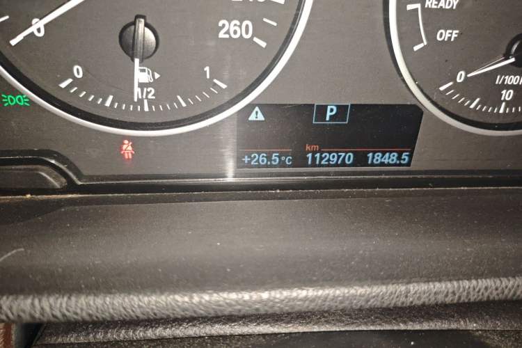 Used BMW X1 2018 xDrive20Li Luxury Edition Odometer Close Up