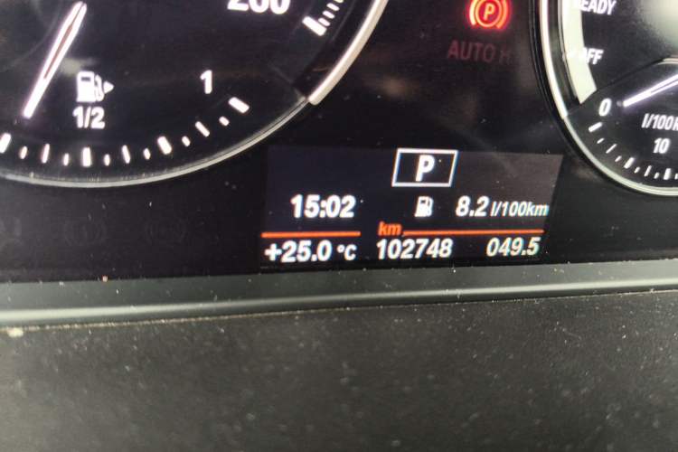 Used BMW X1 2018 sDrive18Li Luxury Model Odometer Close Up