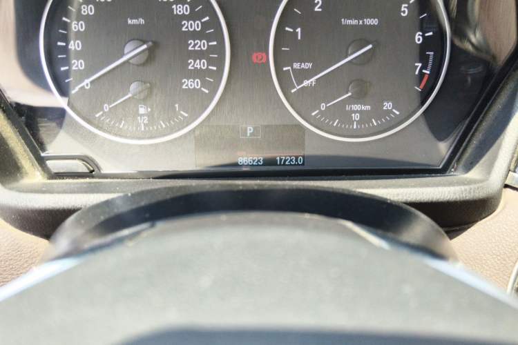 Used BMW X1 2018 sDrive18Li Luxury Model Odometer Close Up
