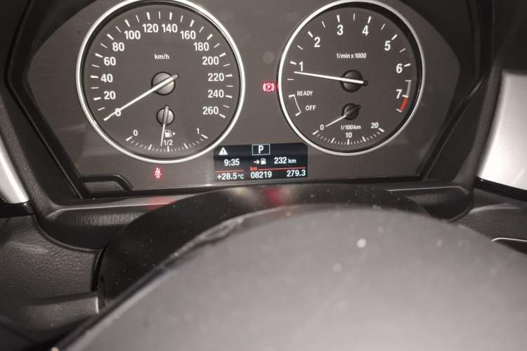 Used BMW X1 2018 sDrive20Li Leading Model Odometer Close Up