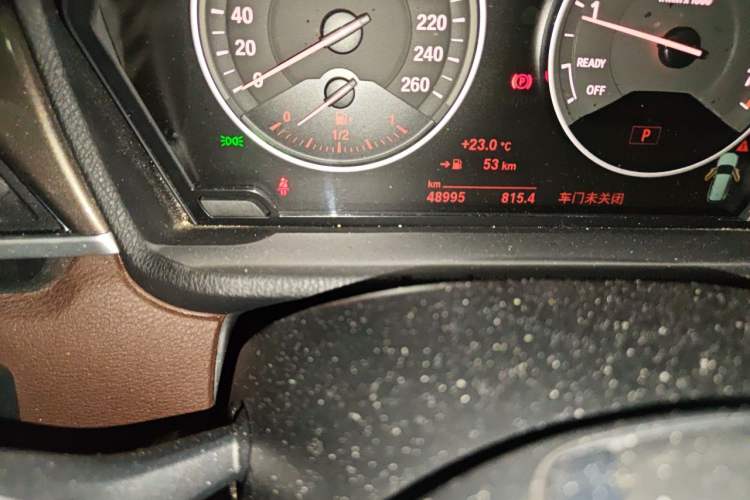 Used BMW X1 2018 xDrive20Li Luxury Model Odometer Close Up