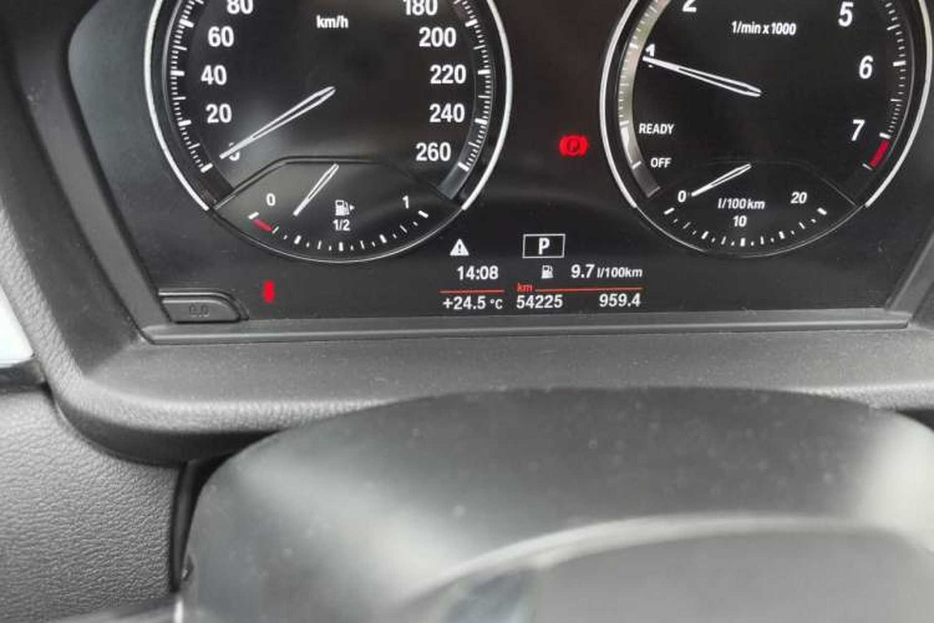 Used BMW X1 2018 sDrive18Li Fashion Model Odometer Close Up