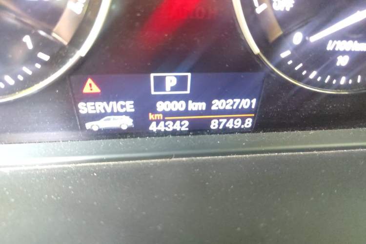 Used BMW X1 2018 sDrive18Li Luxury Model Odometer Close Up