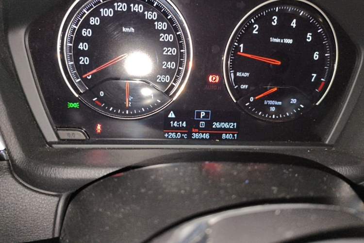 Used BMW X1 2018 sDrive20Li Leading Model Odometer Close Up
