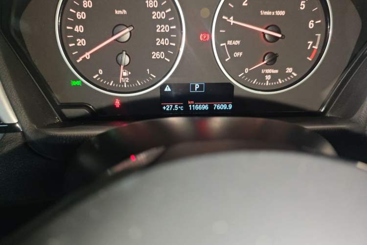 Used BMW X1 2018 sDrive18Li Fashion Model Odometer Close Up