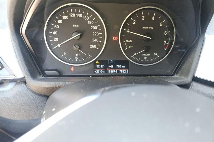 Used BMW X1 2018 sDrive18Li Fashion Model Odometer Close Up