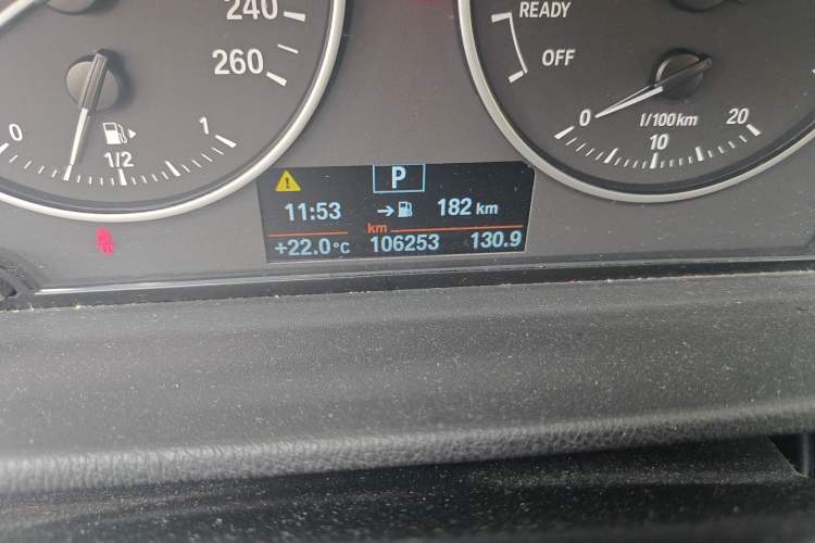 Used BMW X1 2018 sDrive18Li Fashion Model Odometer Close Up