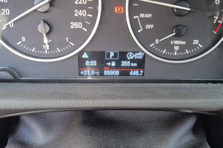 Used BMW X1 2018 xDrive20Li Luxury Edition Odometer Close Up
