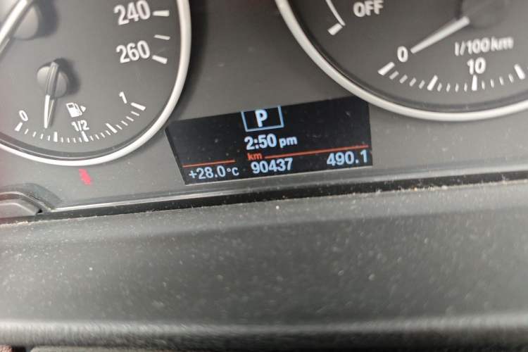 Used BMW X1 2018 sDrive18Li Luxury Model Odometer Close Up