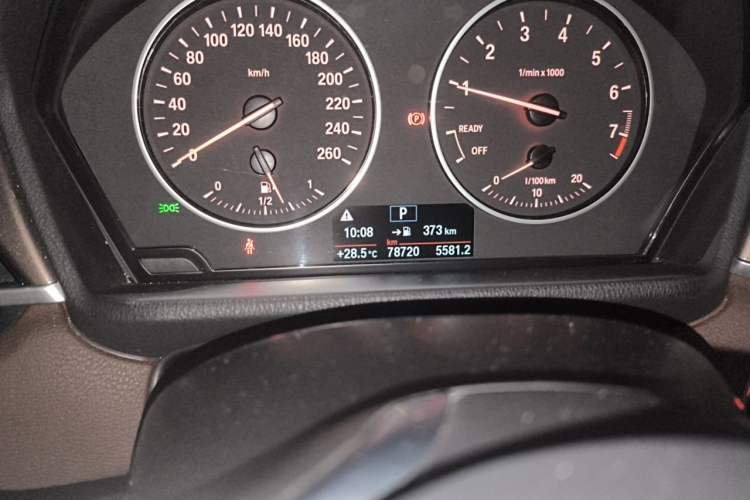 Used BMW X1 2018 xDrive20Li Luxury Edition Odometer Close Up