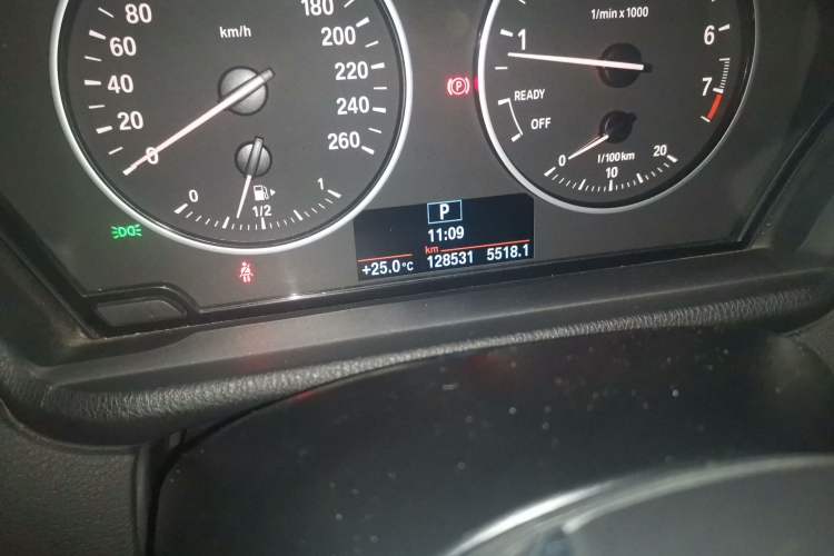 Used BMW X1 2018 sDrive20Li Leading Model Odometer Close Up