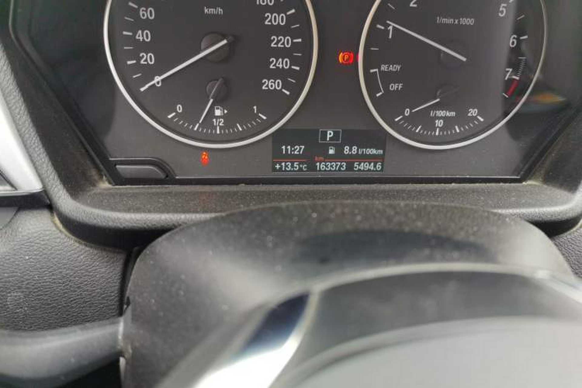 Used BMW X1 2018 sDrive18Li Fashion Model Odometer Close Up
