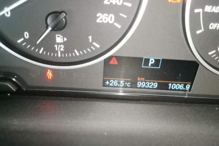 Used BMW X1 2018 xDrive20Li Luxury Edition Odometer Close Up