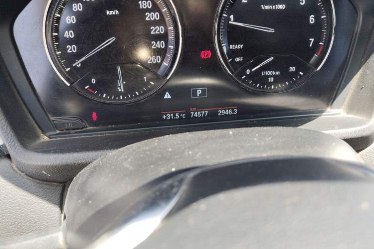 Used BMW X1 2018 sDrive18Li Fashion Model Odometer Close Up