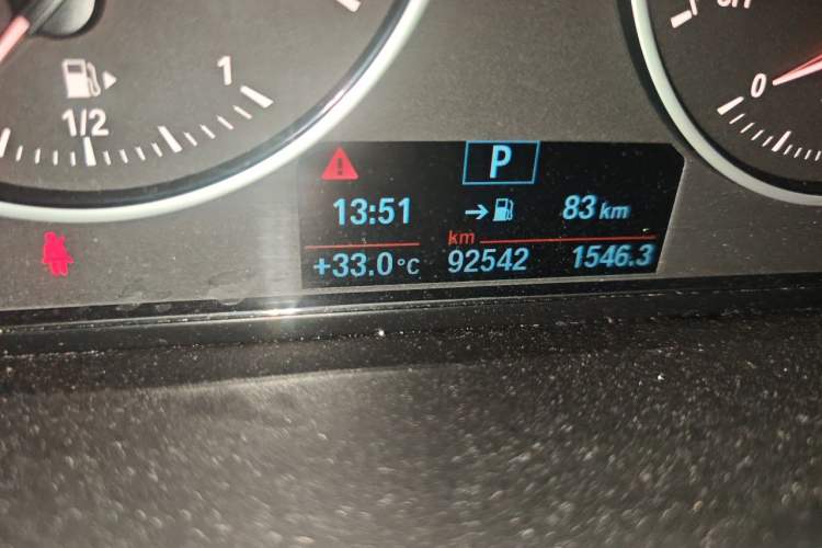 Used BMW X1 2018 sDrive18Li Fashion Model Odometer Close Up
