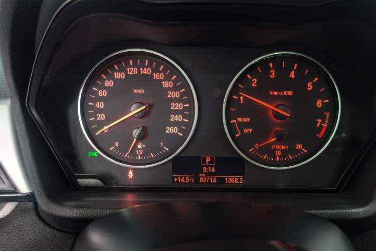 Used BMW X1 2018 sDrive20Li Leading Model Odometer Close Up