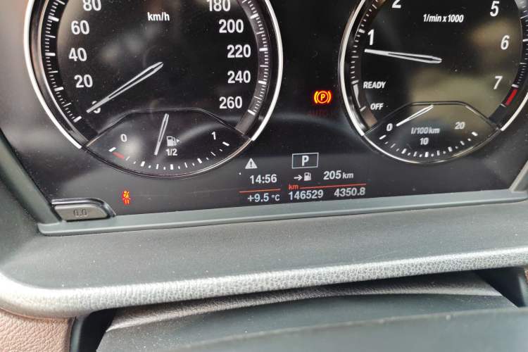 Used BMW X1 2018 xDrive20Li Luxury Edition Odometer Close Up