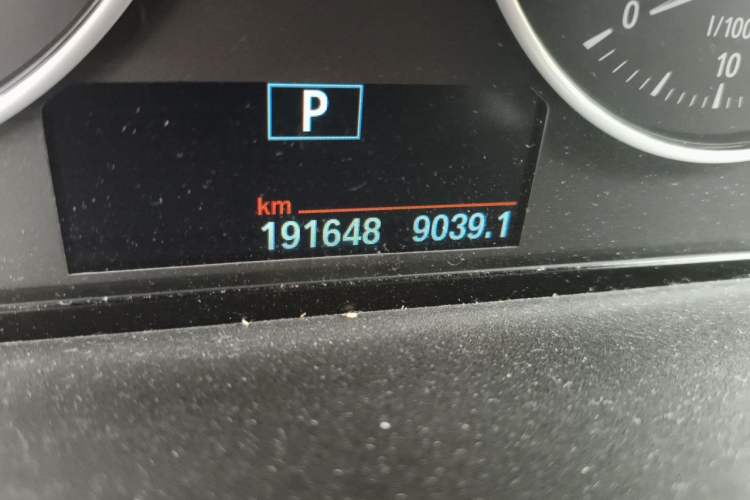 Used BMW X1 2018 sDrive18Li Luxury Model Odometer Close Up