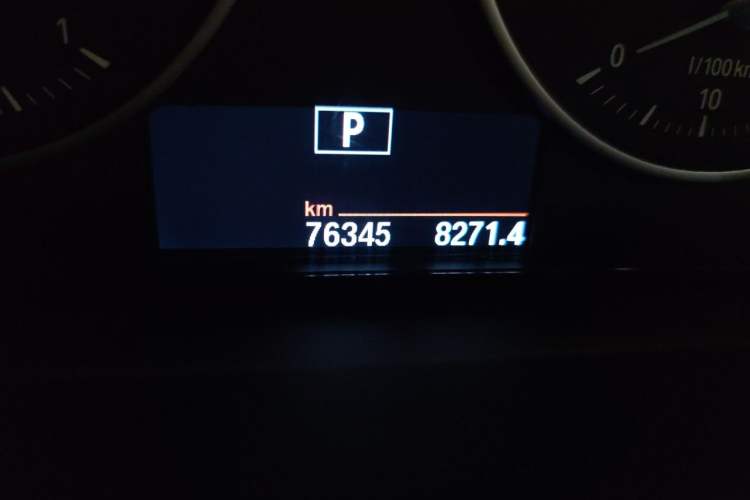 Used BMW X1 2018 xDrive20Li Luxury Edition Odometer Close Up