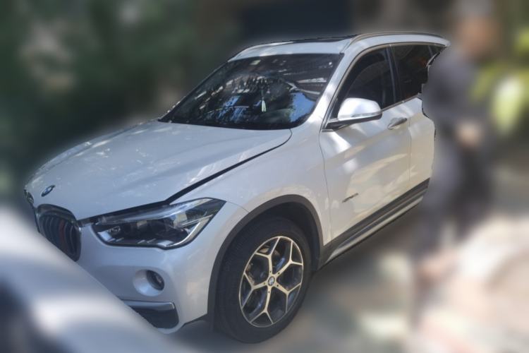 Used BMW X1 2018 xDrive20Li Luxury Model Guazi used car, China used car export, Used car for sale, Used cars, Cheapest cars for sale