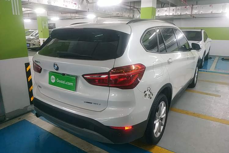 Used BMW X1 2018 sDrive18Li Fashion Model Rear Right 45 Deg