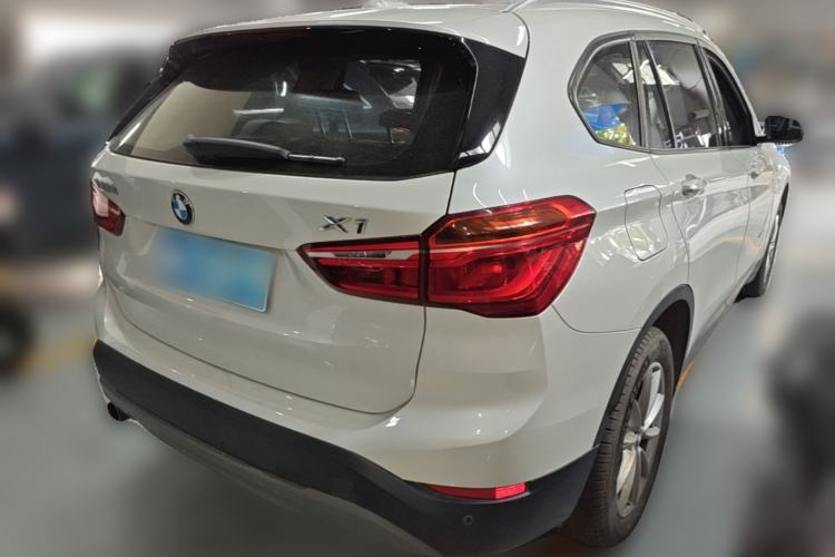Used BMW X1 2018 sDrive18Li Fashion Model Rear Right 45 Deg