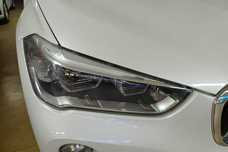 Used BMW X1 2018 sDrive18Li Luxury Model Right Front Headlight
