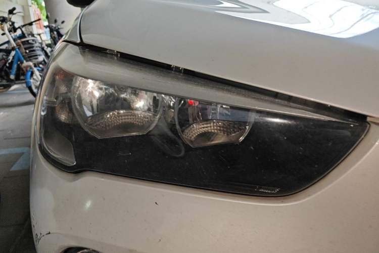Used BMW X1 2018 sDrive18Li Fashion Model Right Front Headlight