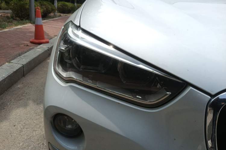 Used BMW X1 2018 sDrive18Li Luxury Model Right Front Headlight