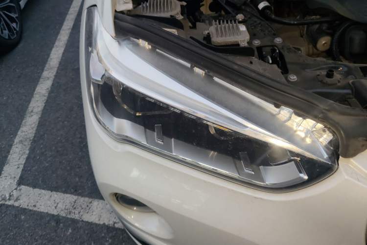 Used BMW X1 2018 sDrive18Li Luxury Model Right Front Headlight