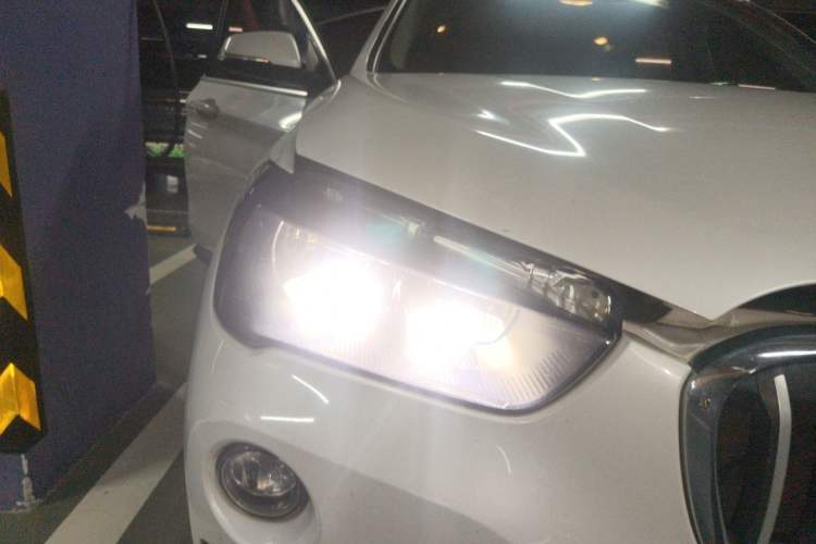 Used BMW X1 2018 sDrive18Li Fashion Model Right Front Headlight